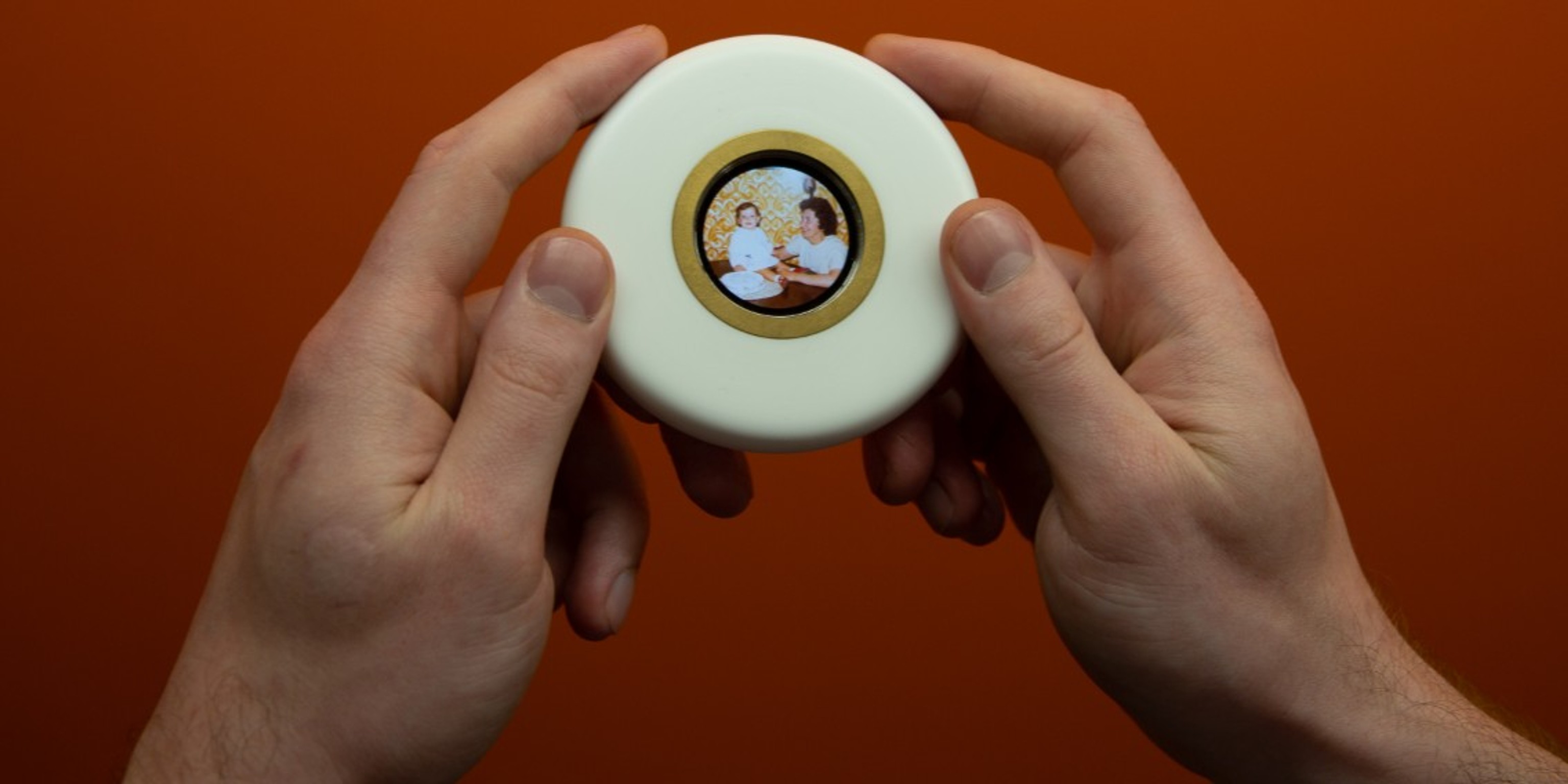 Refind connecting people to the past using photographs. 